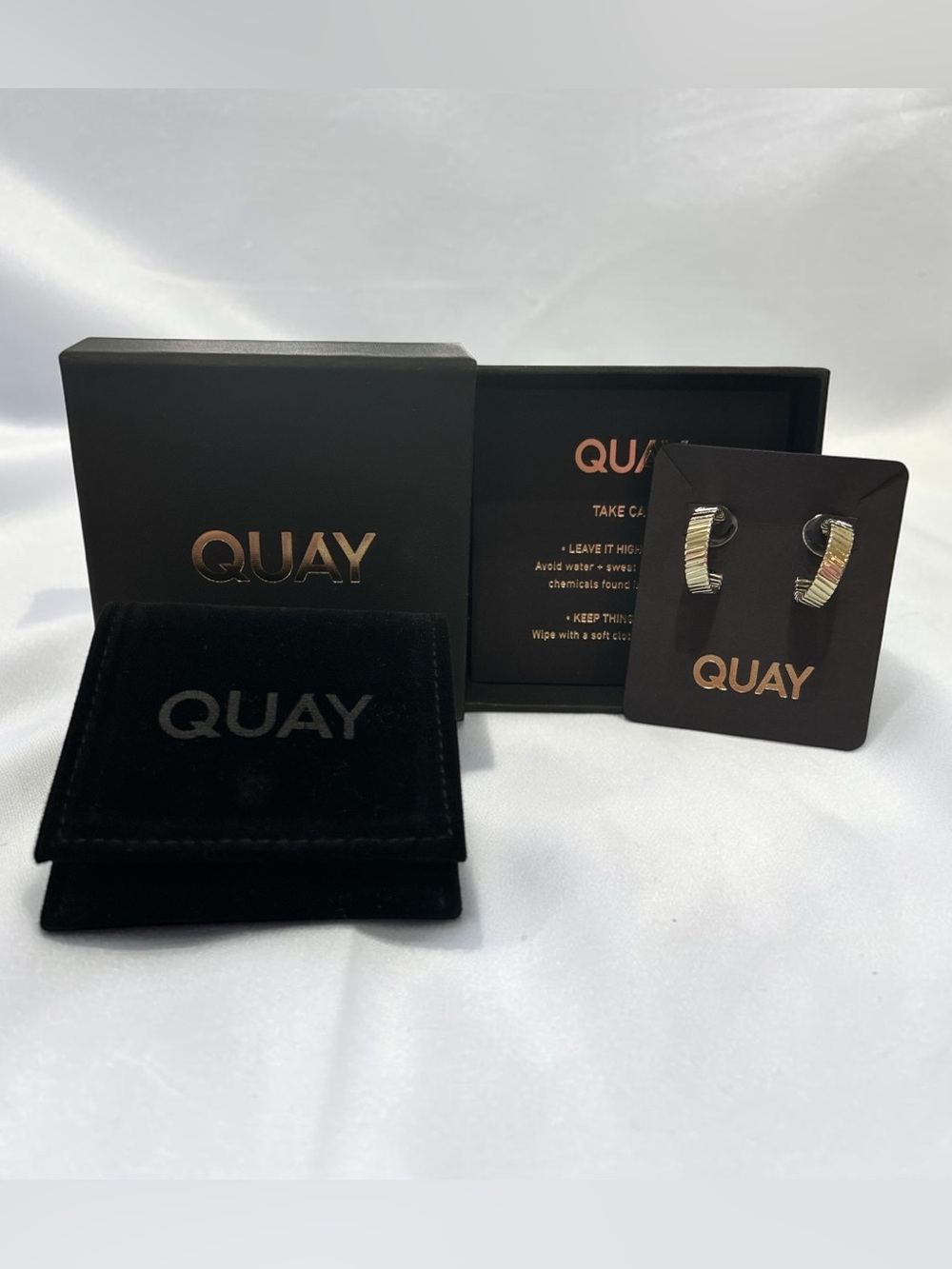 QUAY Australia Gold Etched Hoop Earrings NWT Gold Tone NEW Gift Box & Velvet Bag
